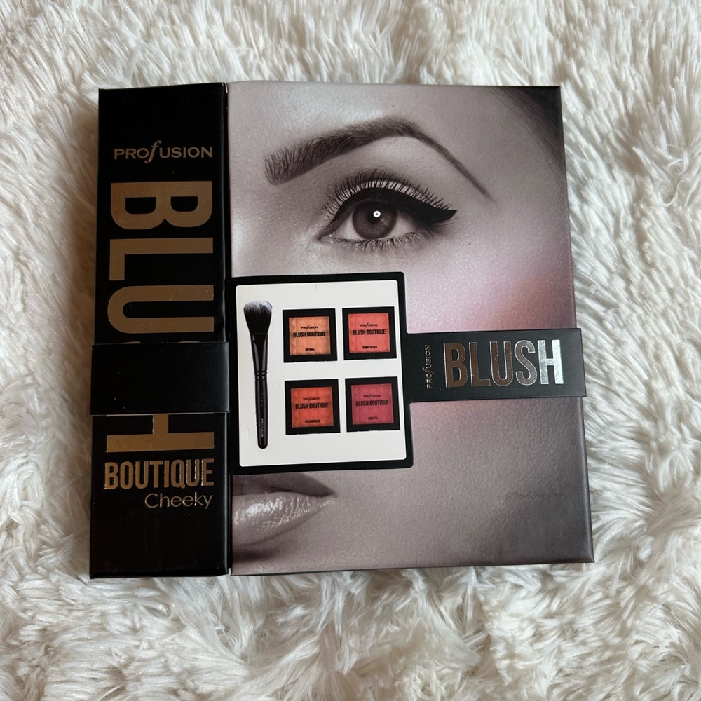 NIB Profusion Blush Setting Powder of 4
